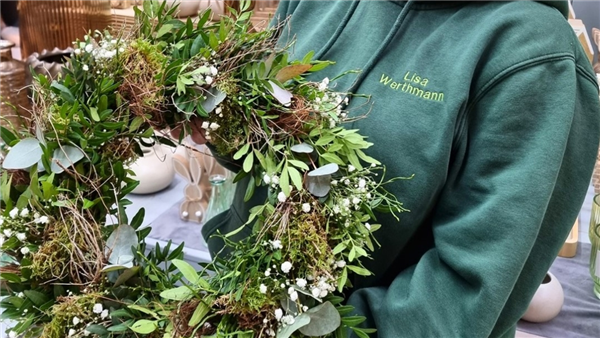 Floristik Workshop Frühlingskranz mit Naturmaterialien (Erwachsene) - 2 